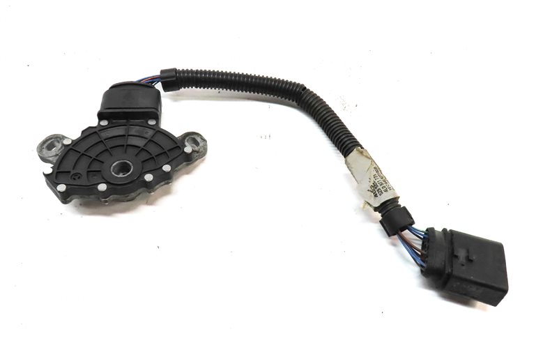 Thumbnail 4: 2011 AUDI Q7 (4L) 3.0L SUPER (CJWC) AUTOMATIC TRANSMISSION NEUTRAL SAFETY SWITCH