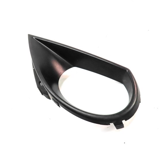 Thumbnail 2: 2011 AUDI Q7 (4L) FRONT LEFT DRIVER LOWER BUMPER FOG LIGHT LAMP TRIM