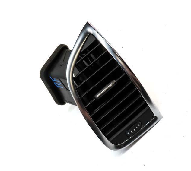 Thumbnail 3: 2011 AUDI Q7 (4L) FRONT RIGHT PASSENGER DASH HEAT AIR AC HVAC VENT (Black)