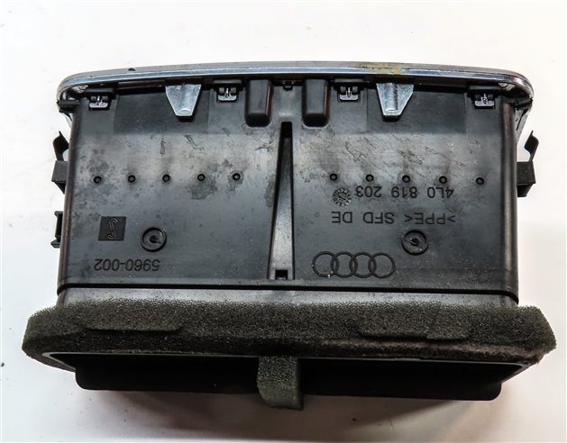 Thumbnail 5: 2011 AUDI Q7 (4L) REAR CENTER CONSOLE HEAT AIR AC HVAC VENT (Black)