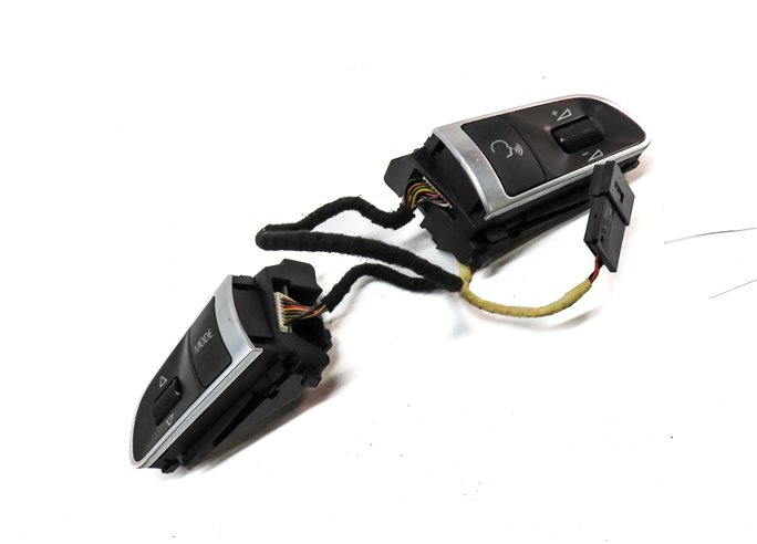 Thumbnail 3: 2011 AUDI Q7 (4L) FRONT LEFT DRIVER STEERING WHEEL CONTROL SWITCH SET/2