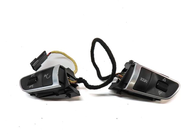 Thumbnail 4: 2011 AUDI Q7 (4L) FRONT LEFT DRIVER STEERING WHEEL CONTROL SWITCH SET/2