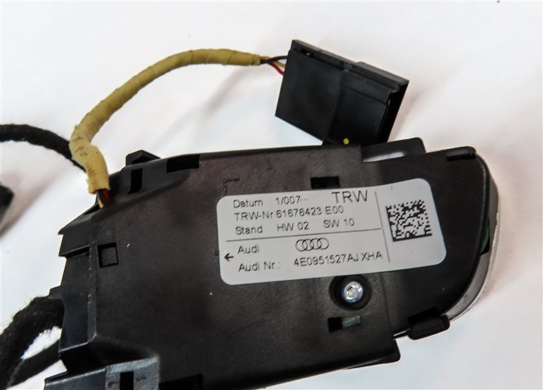 Thumbnail 7: 2011 AUDI Q7 (4L) FRONT LEFT DRIVER STEERING WHEEL CONTROL SWITCH SET/2