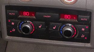 Thumbnail 2: 2010-2012 AUDI Q7 (4L) REAR HEATER A/C TEMPERATURE CONTROL PANEL w/ HEATED SEAT