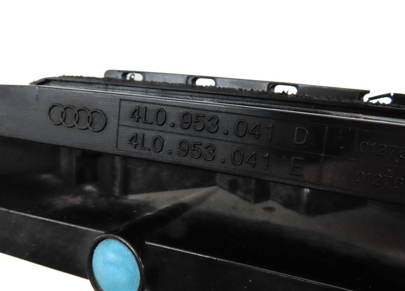 Thumbnail 6: 2010-2015 AUDI Q7 (4L) FRONT LEFT DRIVER TURN SIGNAL MARKER LIGHT LAMP (LED)