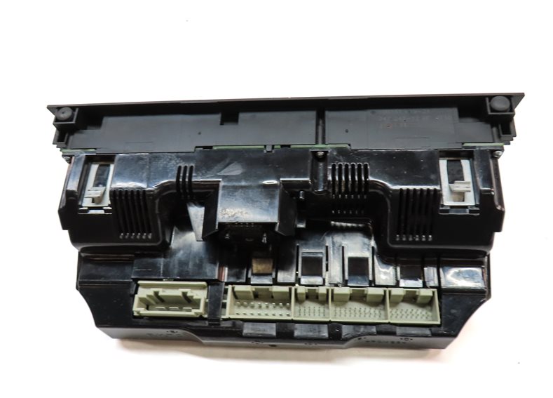 Thumbnail 4: 2011 AUDI Q7 (4L) FRONT CENTER DASH HEAT AIR AC HVAC CLIMATE CONTROL PANEL