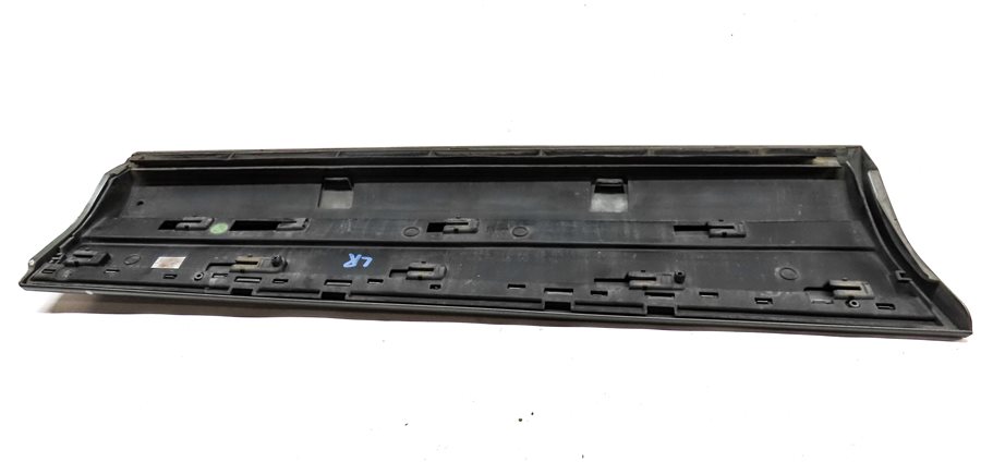 Thumbnail 5: 2010-2015 AUDI Q7 REAR LEFT LOWER DOOR TRIM MOULDING (w/out SLINE) (Gray)