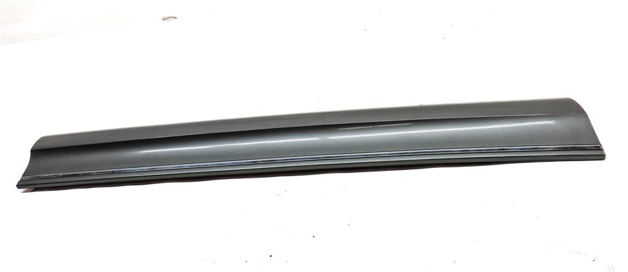 Thumbnail 2: 10-15 AUDI Q7 FRONT LEFT DRIVER LOWER DOOR TRIM MOULDING (w/out SLINE) (Gray)