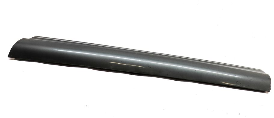Thumbnail 5: 2010-2015 AUDI Q7 FRONT RIGHT LOWER DOOR TRIM MOULDING (w/out SLINE) (Gray)