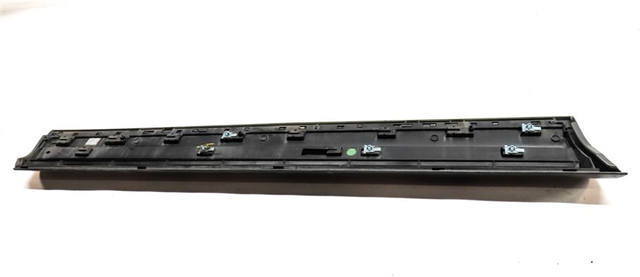Thumbnail 6: 2010-2015 AUDI Q7 FRONT RIGHT LOWER DOOR TRIM MOULDING (w/out SLINE) (Gray)