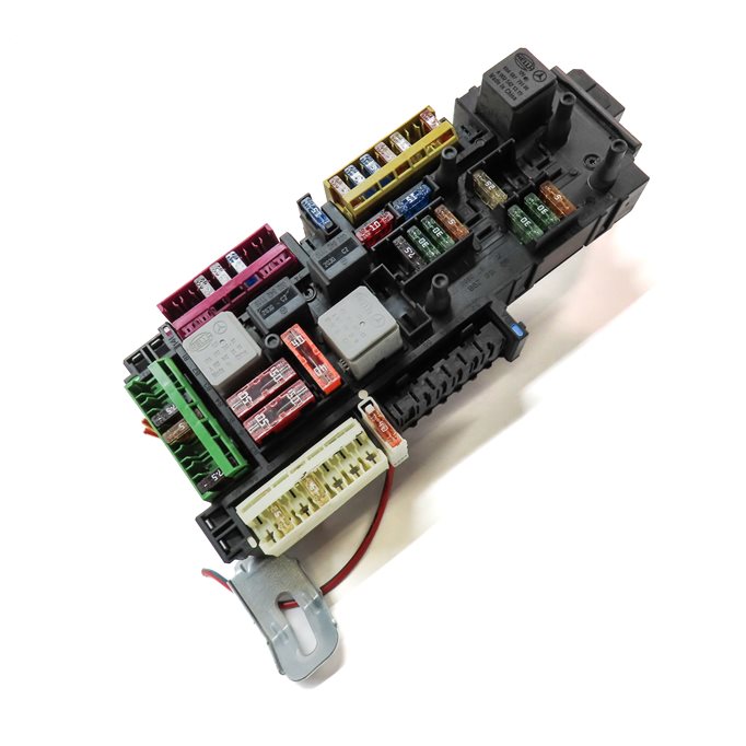 Thumbnail 3: 2012 MERCEDES E350 (W212) 3.0L DIESEL (OM642) ENGINE REAR SAM FUSE RELAY BOX