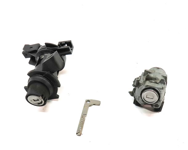 Thumbnail 2: 2012 MERCEDES E350 W212 LEFT DRIVER DOOR HANDLE REAR TRUNK LOCK CYLINDER KEY SET