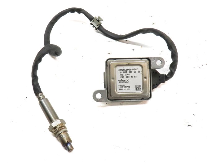 Thumbnail 4: 2012 MERCEDES E350 (W212) 3.0L DIESEL (OM642) NITROGEN OXIDE NOX SENSOR EXHAUST