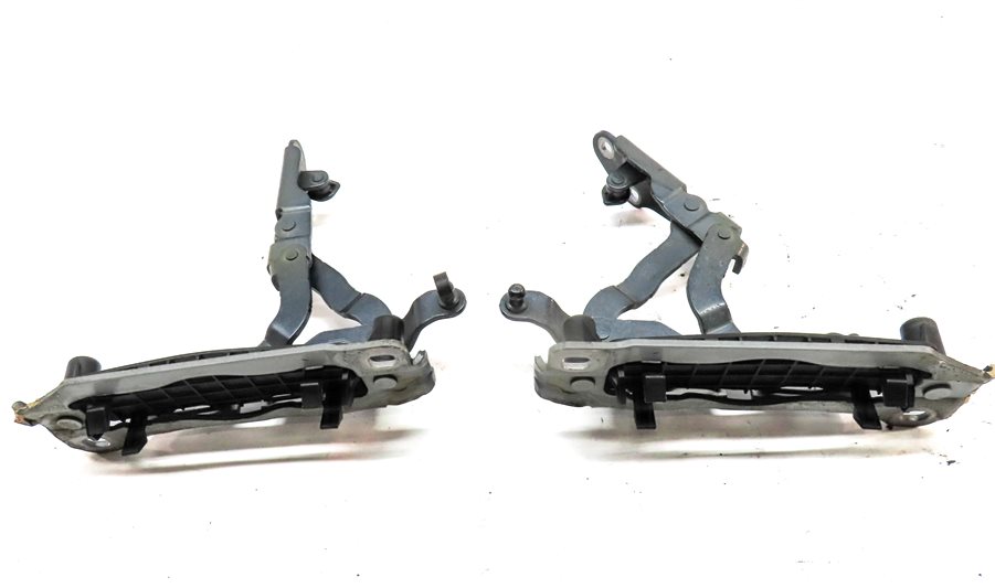 Thumbnail 2: 2012 MERCEDES E350 (W212) FRONT LEFT & RIGHT HOOD HINGE SET/2