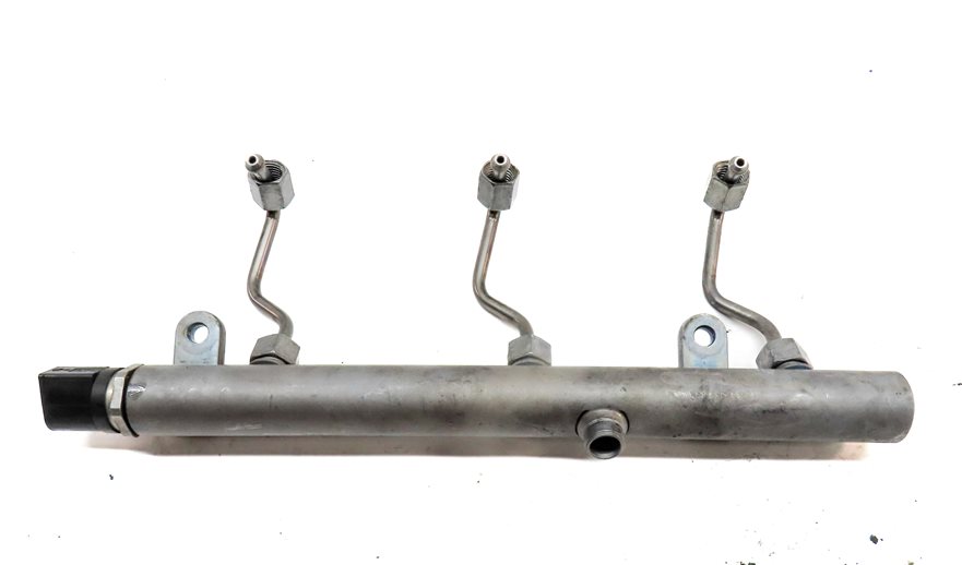 Thumbnail 6: 2012 MERCEDES E350 (W212) 3.0L DIESEL (OM642) ENGINE FUEL RAIL w/LINES SET/2