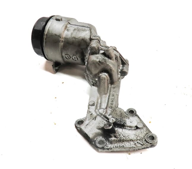 Thumbnail 3: 12 MERCEDES E350 W212 3.0L DIESEL (OM642) ENGINE MOTOR OIL FLUID FILTER HOUSING