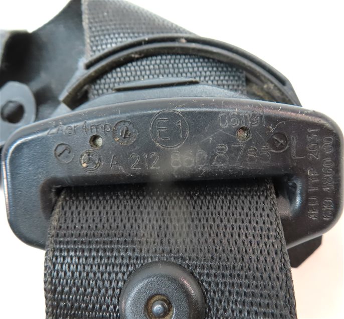 Thumbnail 5: 12-16 MERCEDES E CLS CLASS (W212 W218) LEFT DRIVER SEATBELT RETRACTOR (Black)