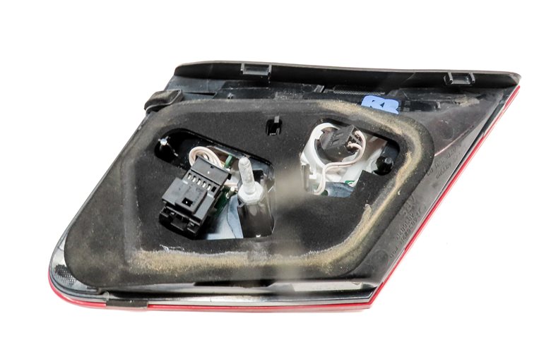 Thumbnail 4: 2010-2013 MERCEDES E300 E350 E400 E550 (W212) RIGHT INNER TAILLIGHT LIGHT LAMP