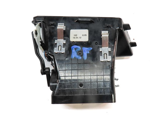 Thumbnail 5: 12 MERCEDES E350 (W212) FRONT RIGHT PASSENGER DASH HEAT AIR AC HVAC VENT (Black)