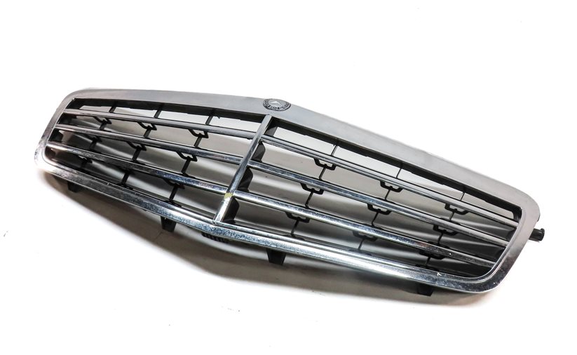2010-2013 MERCEDES E300 E350 E400 E550 E63 AMG (W212) FRONT UPPER HOOD GRILLE
