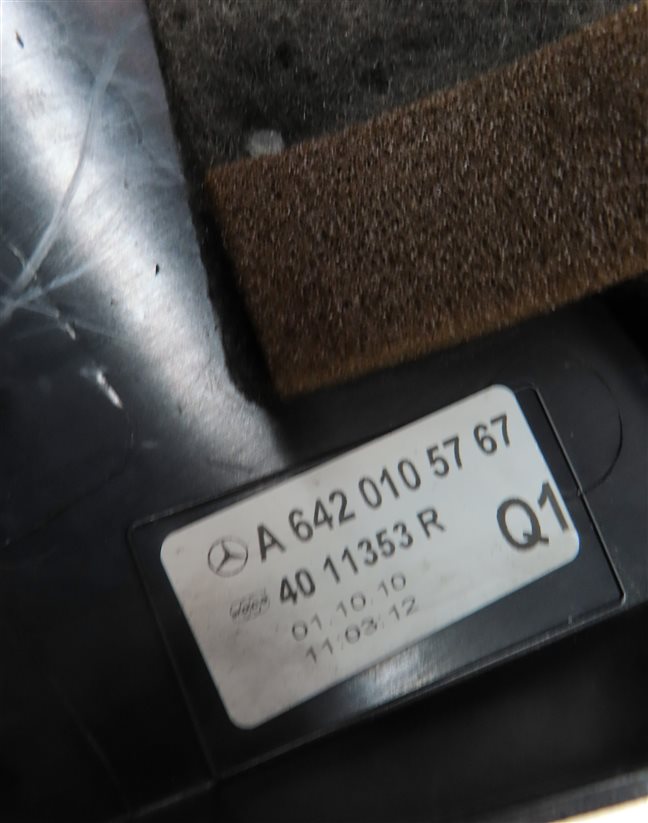Thumbnail 8: 2011-2013 MERCEDES E350 3.0L TURBO DIESEL ENGINE MOTOR COVER TRIM