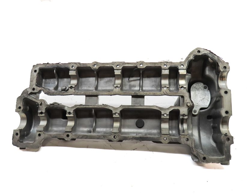 Thumbnail 6: 2012 MERCEDES E350 (W212) 3.0L DIESEL (OM642) RIGHT ENGINE VALVE COVER