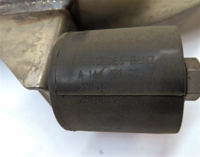 Thumbnail 7: 2012 MERCEDES E350 (W212) 3.0L DIESEL (OM642) REAR EXHAUST MUFFLER PIPE ASSEMBLY