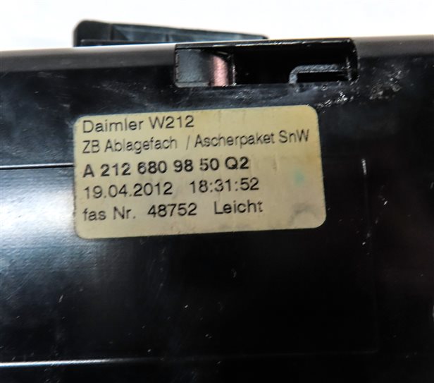 Thumbnail 8: 12 MERCEDES E350 W212 FRONT CENTER CONSOLE DUAL CUPHOLDER w/12V SOCKET (Walnut)