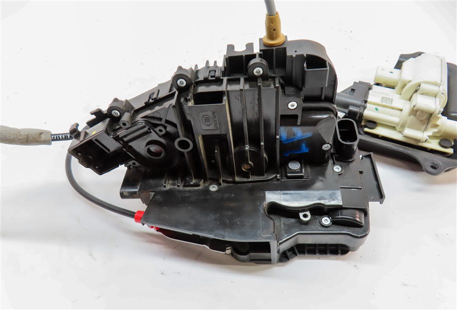 Thumbnail 8: 13-20 MERCEDES GL GLE GLS S - FRONT LEFT DRIVER DOOR LATCH w/ SOFT CLOSE MOTOR
