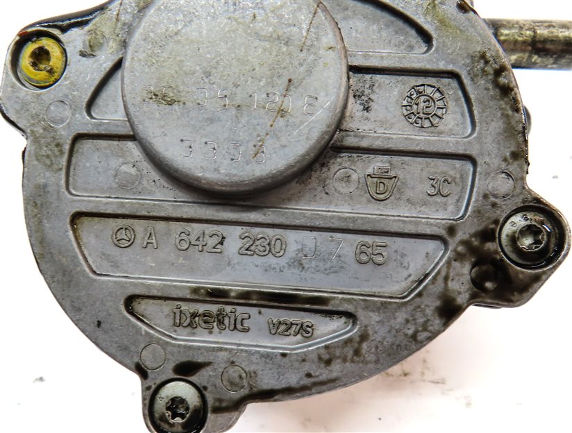 Thumbnail 6: 2012-2017 MERCEDES GL350 GLE350D GLS350D ML350 (W166 X166) DIESEL VACUUM PUMP