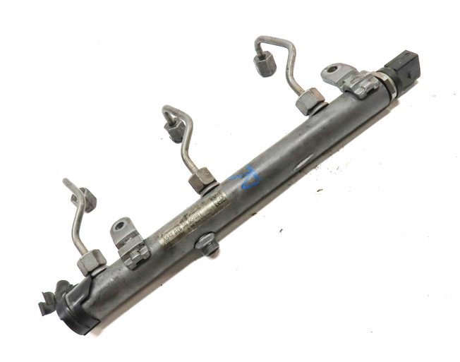 Thumbnail 3: 2013 MERCEDES GL350 (X166) 3.0L DIESEL (OM642) ENGINE RIGHT FUEL RAIL w/ LINES
