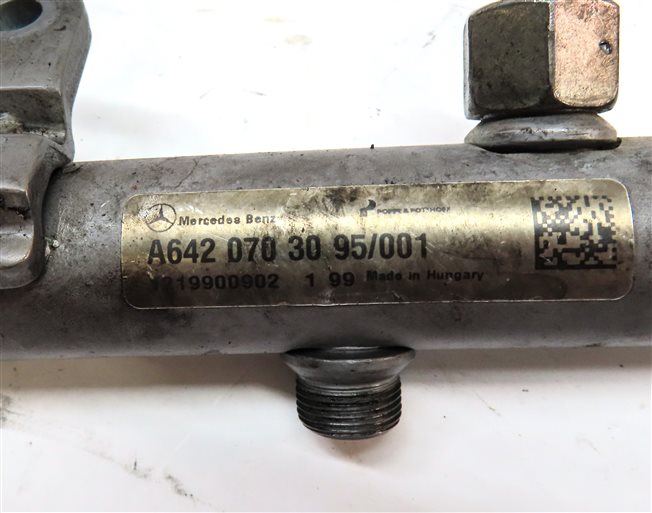 Thumbnail 6: 2013 MERCEDES GL350 (X166) 3.0L DIESEL (OM642) ENGINE RIGHT FUEL RAIL w/ LINES