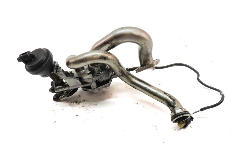 Thumbnail 2: 12-17 E S ML GL GLS X166 W166 3.0L DIESEL (OM642) ENGINE EGR CHANGEOVER VALVE
