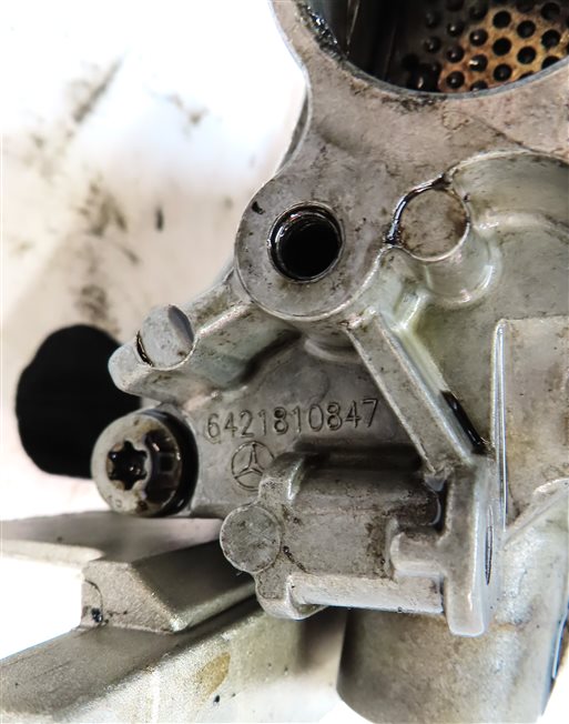 Thumbnail 7: 2013 MERCEDES GL350 (X166) 3.0L DIESEL (OM642) ENGINE MOTOR OIL FLUID PUMP