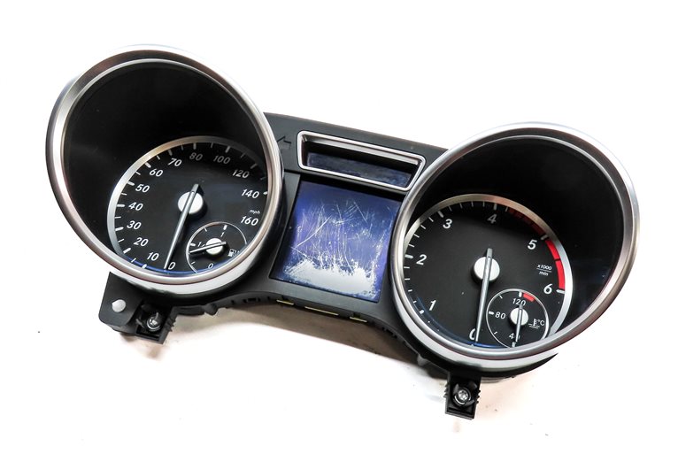 13 MERCEDES GL350 ML350 W166 X166 3.0L DIESEL SPEEDOMETER CLUSTER (MPH) (156k)