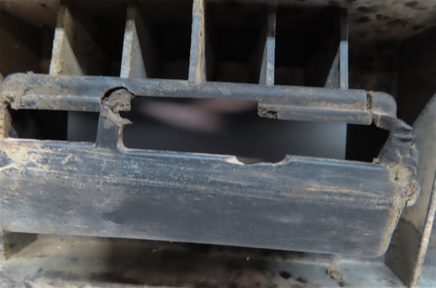 Thumbnail 6: 13-19 MERCEDES GL GLS CLASS (X166) LEFT DRIVER RUNNING BOARD BRACKET