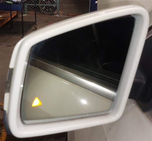 Thumbnail 2: 12-16 MERCEDES GL450 GL550 ML350 (W166 X166) LEFT BLIND SPOT MIRROR (White)