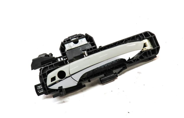08-14 MERCEDES E350 E400 E550 E63 FRONT LEFT KEYLESS GO DOOR HANDLE (White)