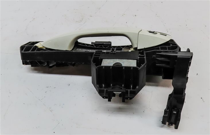 Thumbnail 4: 08-14 MERCEDES E350 E400 E550 E63 FRONT LEFT KEYLESS GO DOOR HANDLE (White)