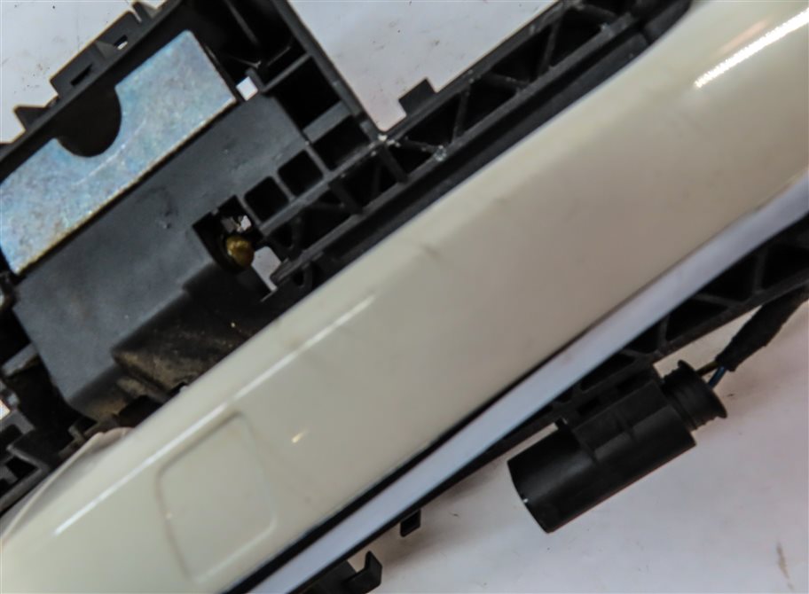 Thumbnail 7: 08-14 MERCEDES E350 E400 E550 E63 FRONT LEFT KEYLESS GO DOOR HANDLE (White)