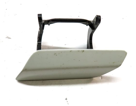 Thumbnail 4: 2013 MERCEDES GL350 (X166) FRONT LEFT DRIVER HEADLIGHT WASHER COVER TRIM (White)