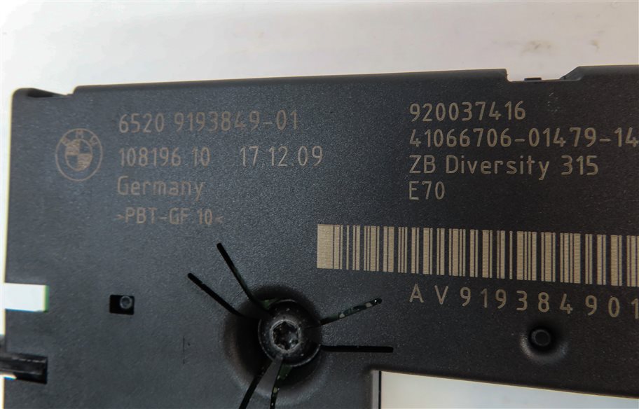 Thumbnail 5: 2010 BMW X5 (E70) RADIO STEREO ANTENNA DIVERSITY AMP AMPLIFIER MODULE
