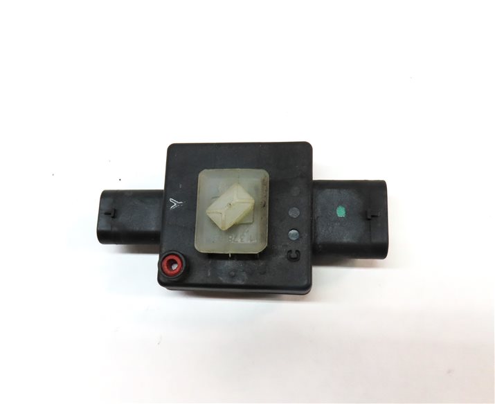 Thumbnail 4: 2010 BMW X5 (E70) 3.0L DIESEL (M57Y) ENGINE UREA INJECTION CONTROL MODULE