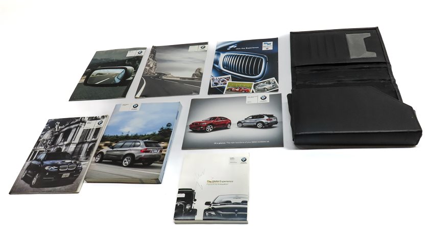 Thumbnail 2: 2010 BMW X5 (E70) 3.0L DIESEL (M57Y) ENGINE OWNER'S MANUAL BOOKLET SET 8 w/CASE