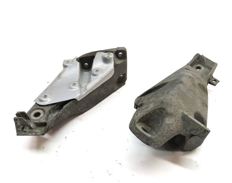 2010 BMW X5 (E70) 3.0L DIESEL (M57Y) ENGINE MOTOR MOUNT SUPPORT BRACKET SET/2