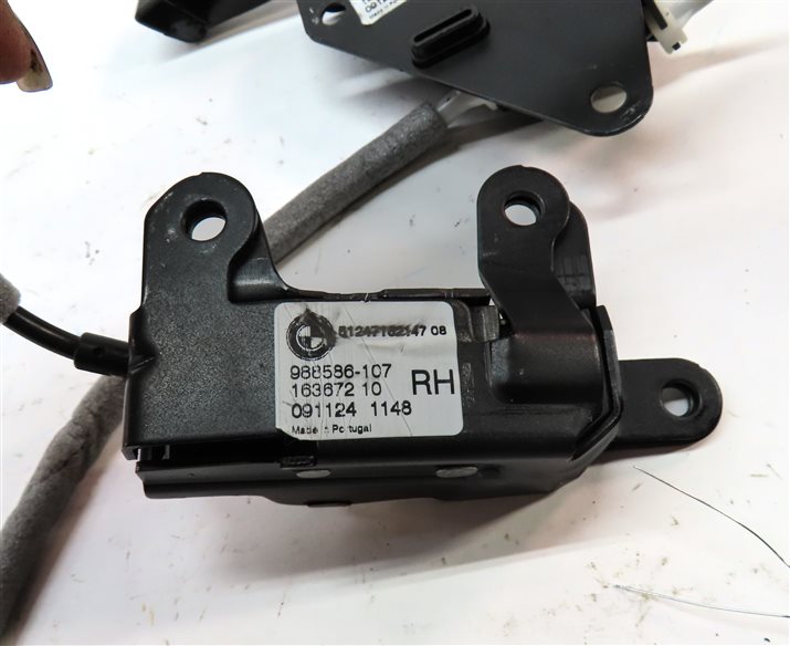 Thumbnail 9: 10 BMW X5 E70 FRONT HOOD LID LOWER SAFETY CATCH HOOK RELEASE HANDLE LATCH SET/3