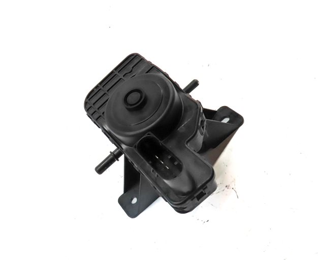 Thumbnail 3: 2010 BMW X5 (E70) 3.0L DIESEL (M57Y) ENGINE SCR DEF TANK FLUID TRANSFER PUMP