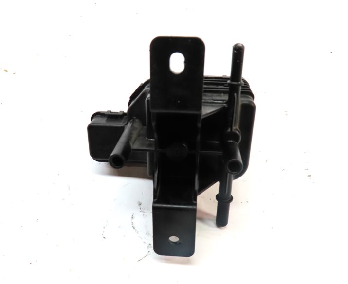 Thumbnail 5: 2010 BMW X5 (E70) 3.0L DIESEL (M57Y) ENGINE SCR DEF TANK FLUID TRANSFER PUMP