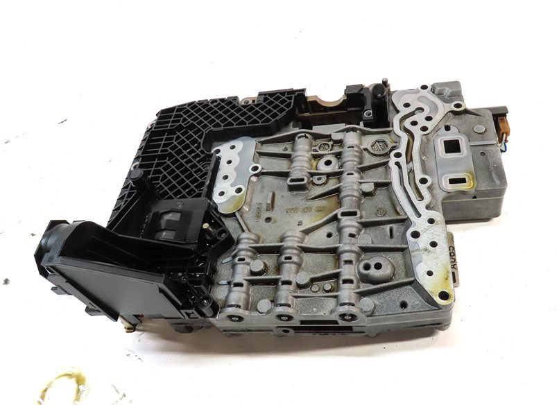 Thumbnail 2: 2009-2010 BMW X5 (E70) 3.0L M57Y DIESEL 6HP-26 AUTOMATIC TRANSMISSION VALVE BODY