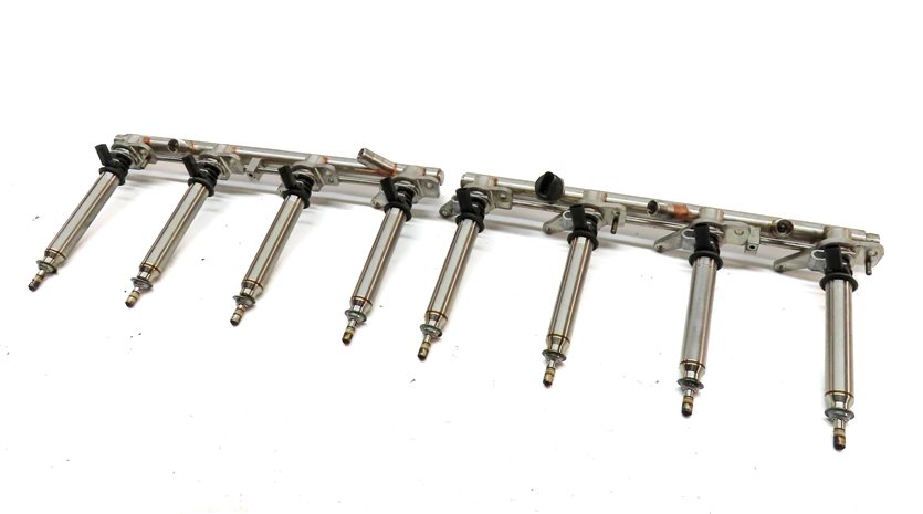 Thumbnail 1: 2014 MERCEDES GL450 (X166) 4.6L ENGINE LEFT & RIGHT FUEL RAIL SET w/ INJECTORS